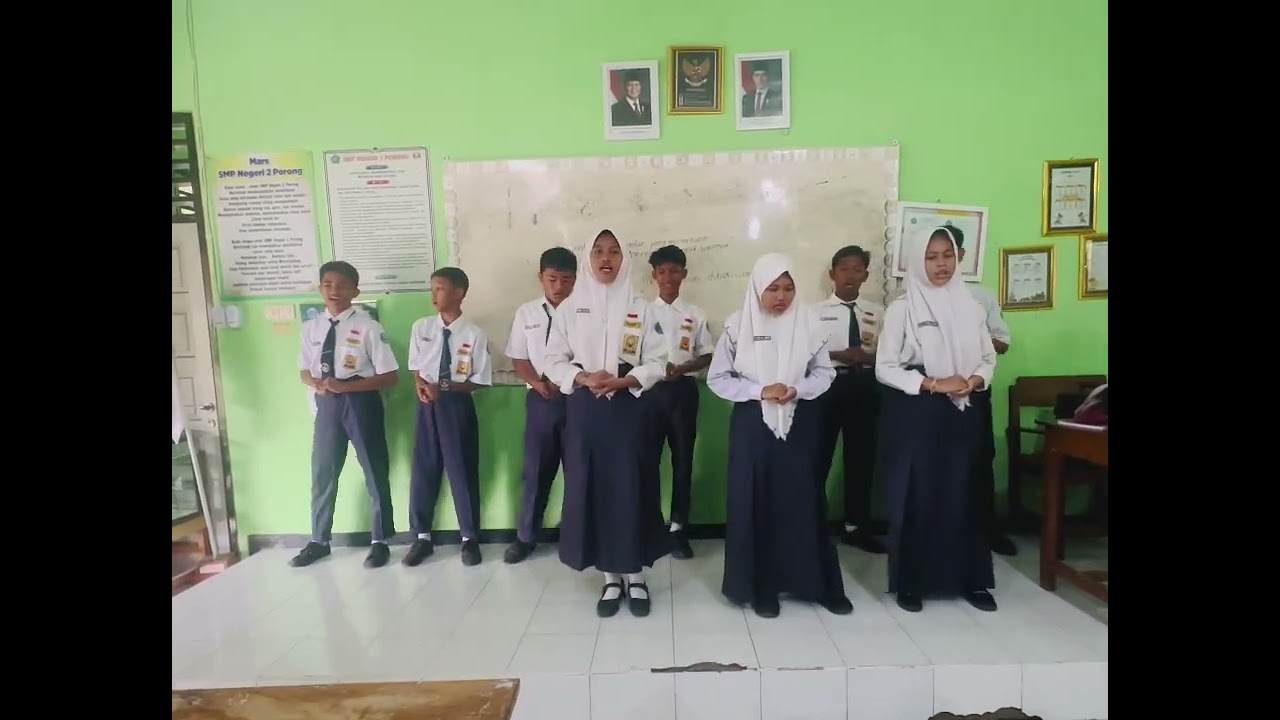 TUGAS LAGU MANCANEGARA (KEL.3) 8-E