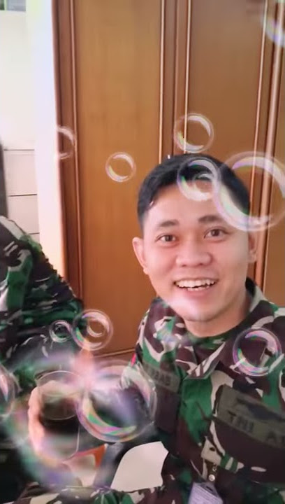Minum kopi pahit bila melihat cewek cantik langsung manis