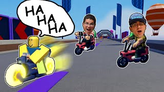FOMOS PARA UMA CORRIDA USANDO MOTOS DE PLÁSTICO E CHEGAMOS EM ÚLTIMO LUGAR! - Roblox Max Speed screenshot 5