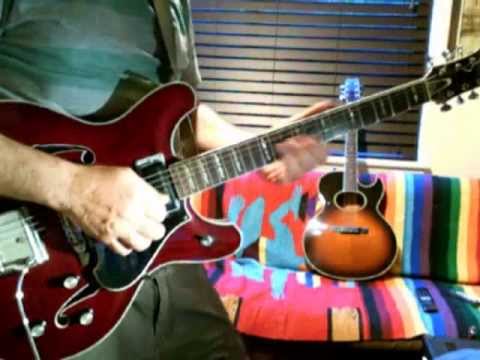 jamming-on-yamaha-sa-50-semi-acoustic-guitar