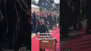 Thumbnail for CECA NA SAHRANI DRAGANA MARKOVIĆA PALME U crnom, naočare ne skida - kosu vezala u rep