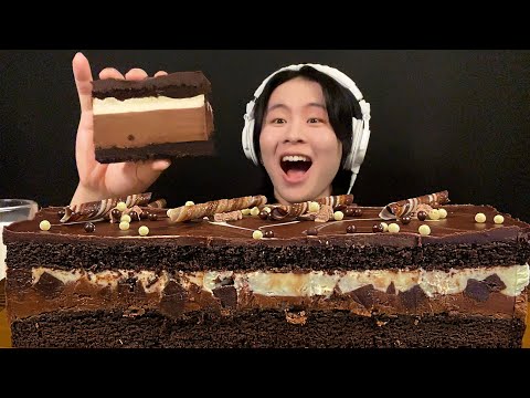 ASMR コストコのタキシードケーキ‼️【咀嚼音/mukbang/Eating Sounds】【日本語字幕】