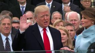 Дональд Трамп дает Присягу Президента США | Donald trump gives the oath