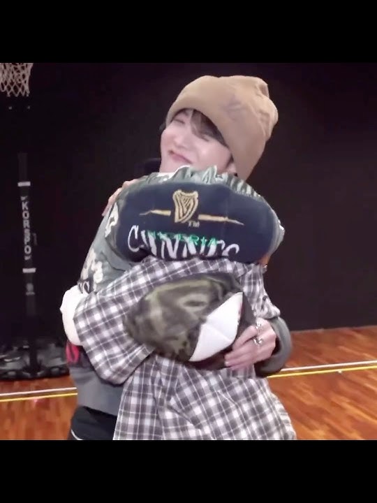 To be hugged by Riki🥺 #enhypen #ni_ki #enhypenni_ki #ni_kienhypen #enhypenmembers