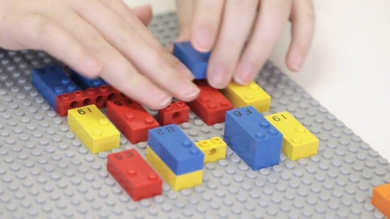 hjemmehørende låne temperatur LEGO Introduces Braille Bricks to Help Visually Impaired Kids - YouTube