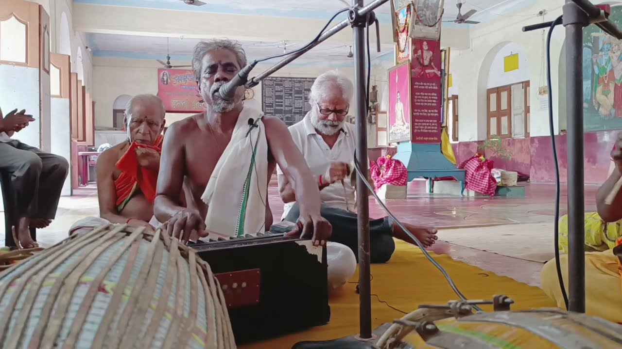 ত্রিবেণী শ্রীরামানুজ-সীতারাম মঠে দুইমাস ব্যাপী অখন্ড হরিনাম সংকীর্তনের অংশ বিশেষ 