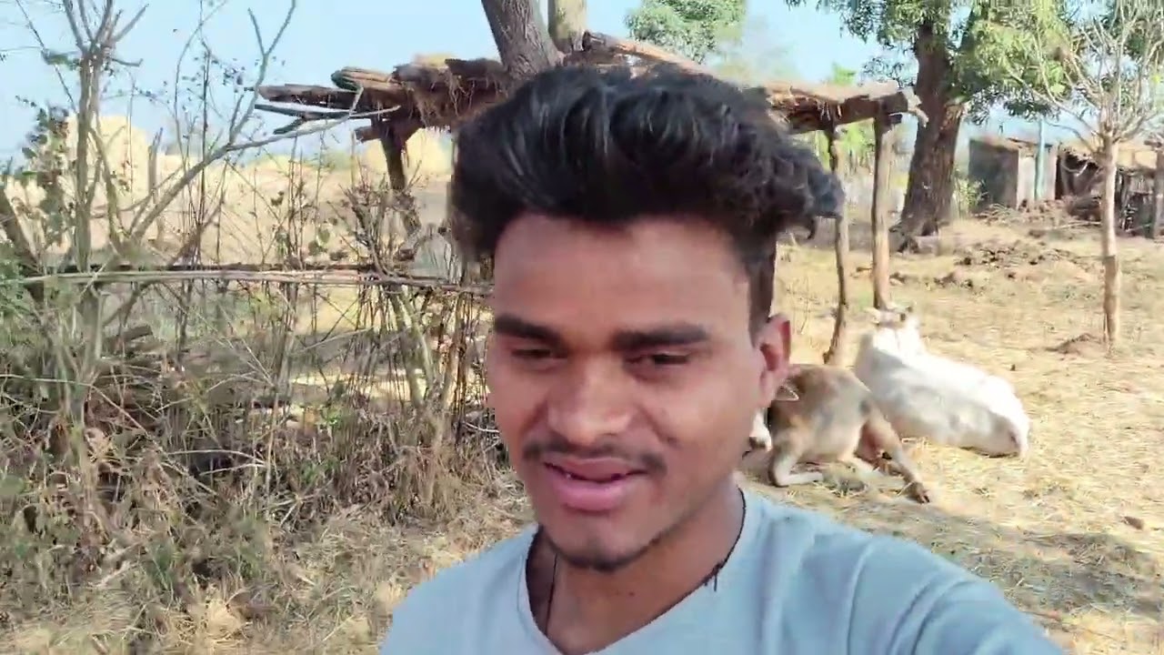 Hamare Ghar Ke Pass Me Kuaa aur Nal hai