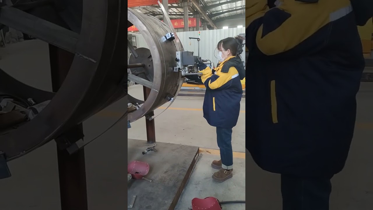 ⚡ “Watch This Welding Cart Make PERFECT Welds! 🤖🔥”p