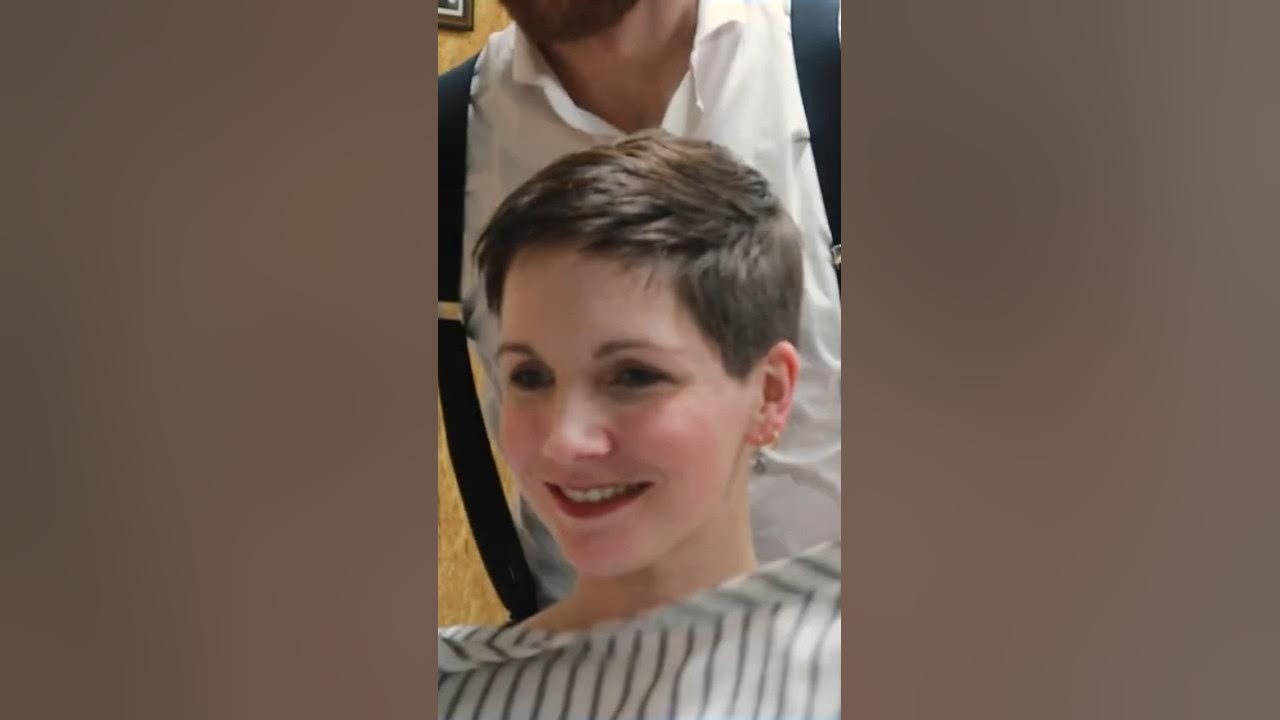  🤩😱 amazing soft pixie with #clippers #shorts - YouTube