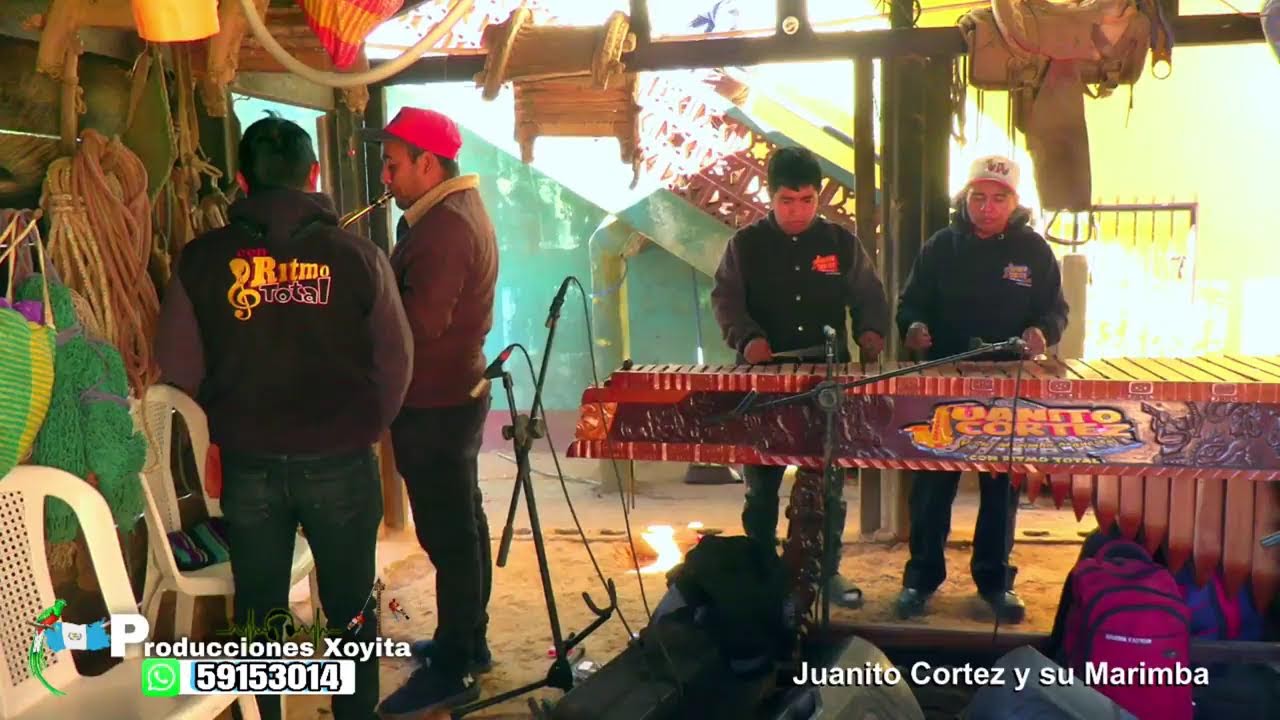 Caserio La Montañita Cruz Chich, en casa del Tat Antonio Lares Solis y su Esposa Maria Picornio