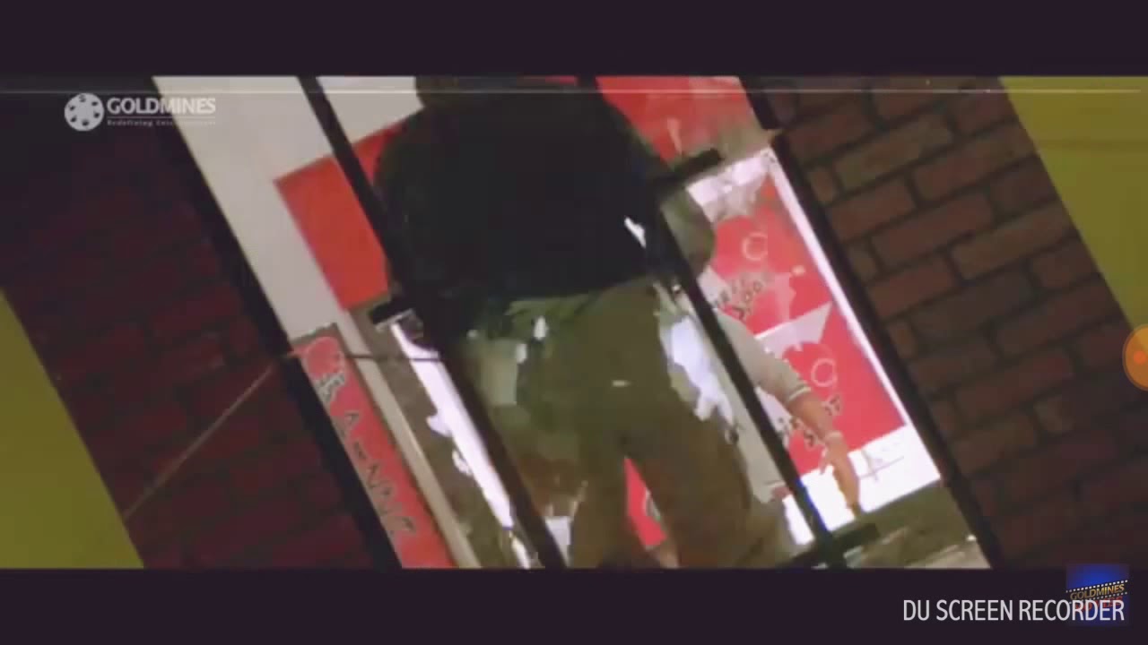 Oops moment Dum movie 