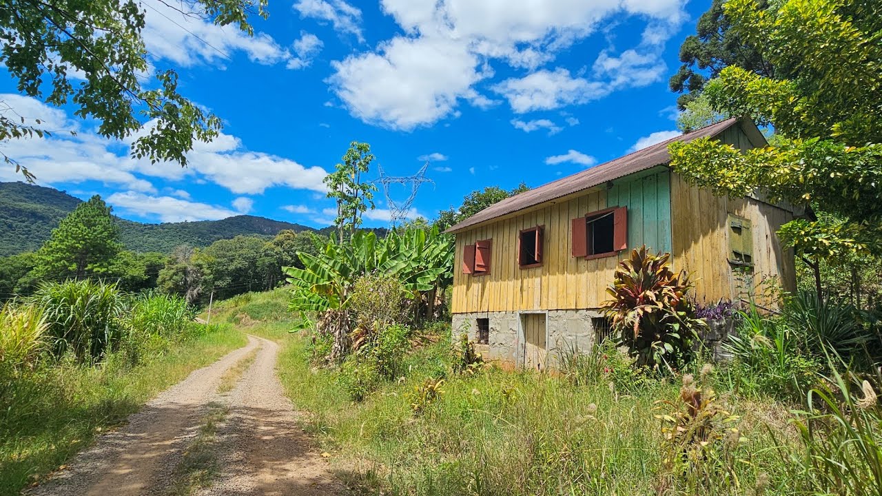 UM LUGAR LINDO QUE FOI ABANDONADO POR SER MUITO ISOLADO NO INTERIOR 