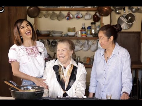 COCINANDO CON MI SUEGRA: TORTILLA DE PATATAS Y GAZPACHO