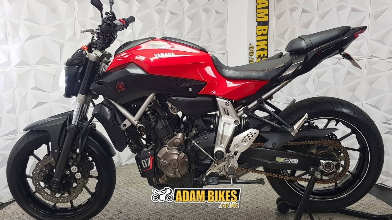YAMAHA MT07 走行31253 車検ほぼ2年 フルエキ レッド ヤマハ MT-07 2021 レッドラップ 🔥 : r/MT07