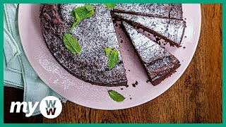Ready to venture beyond avo on toast? turn your hand this rich, dark,
totally delicious cake that replaces butter with avocado. full recipe
here: https://...