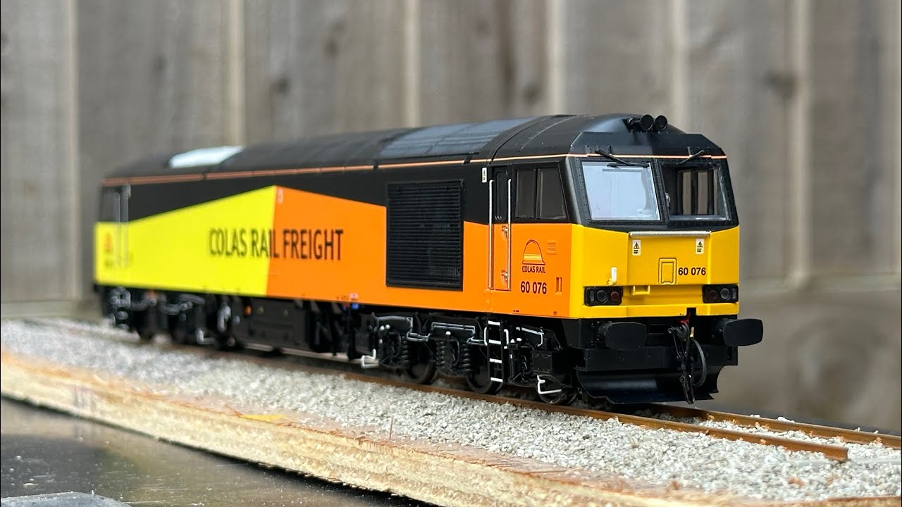 New Cavalex Class 60 Start Up - 60076 on Greenford