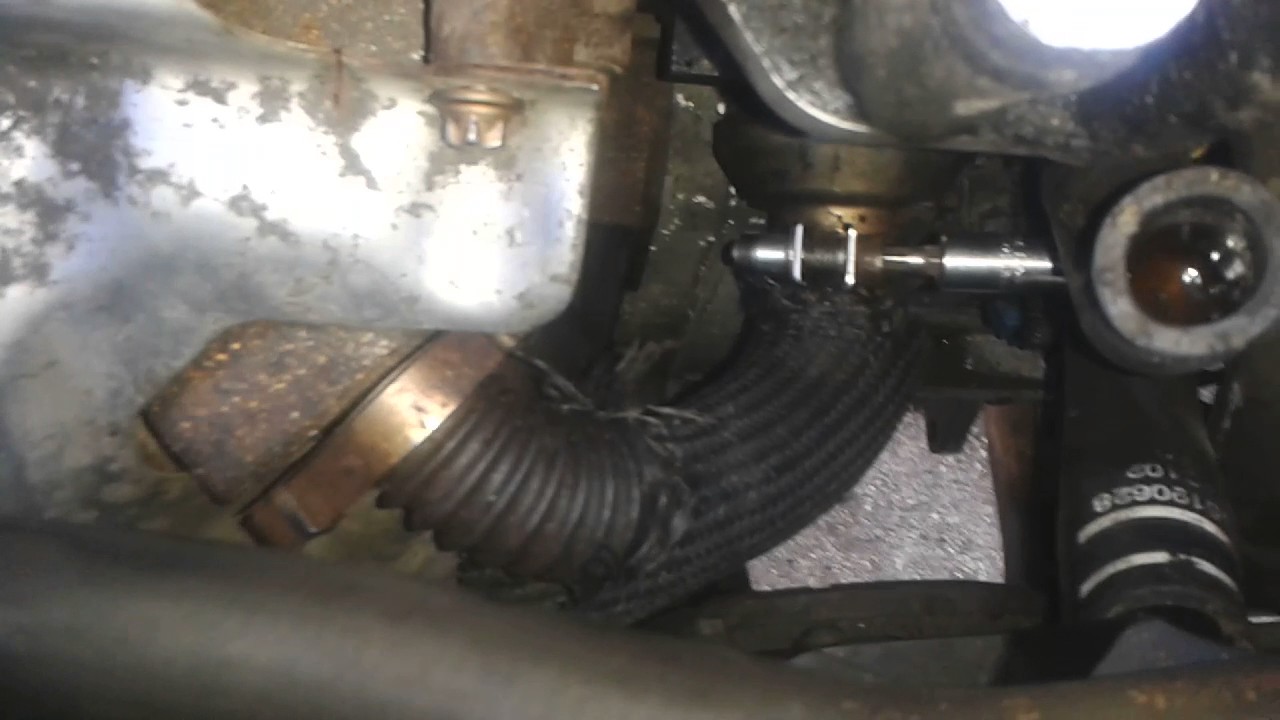 Removing EGR Pipe - Vauxhall Zafira B - YouTube egr valve location on a 2011 ford transit 