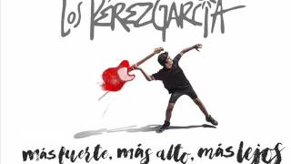 Video thumbnail of "Los Pérez García - Vecinos - Más Fuerte, más alto, más lejos - 2017"