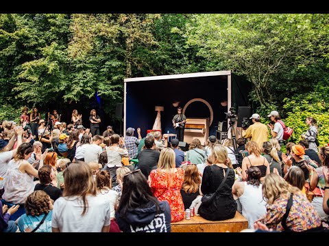 Angel Olsen performs Tucker Zimmerman's "Slowin’ Down Love" for Best Fit's secret sessions