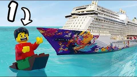 I Tested 1 vs 10,000 Piece Lego Boats!