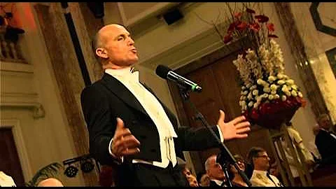 Ball der Offiziere 2014 - Interview mit Verteidigu...