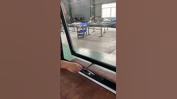 Awning window with DORIC winder chain lock