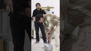 Thumbnail for Bu çekici yerden kaldırmanız imkansız.