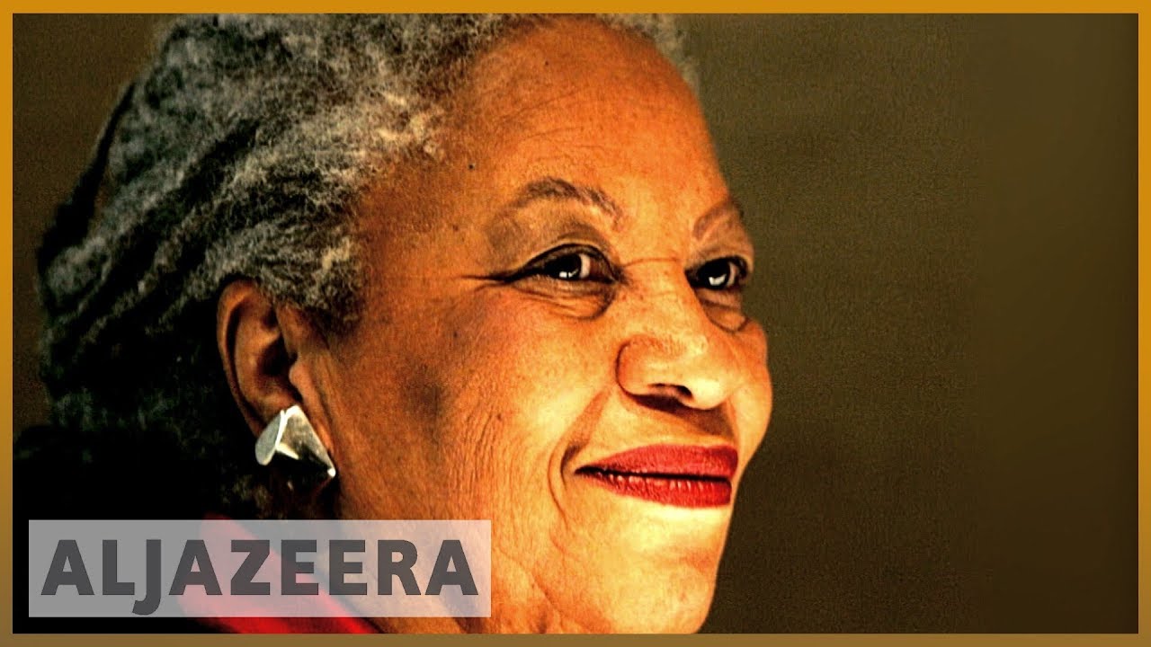 توفيت الكاتبة الحائزة على جائزة نوبل توني موريسون عن عمر يناهز 88 عامًا