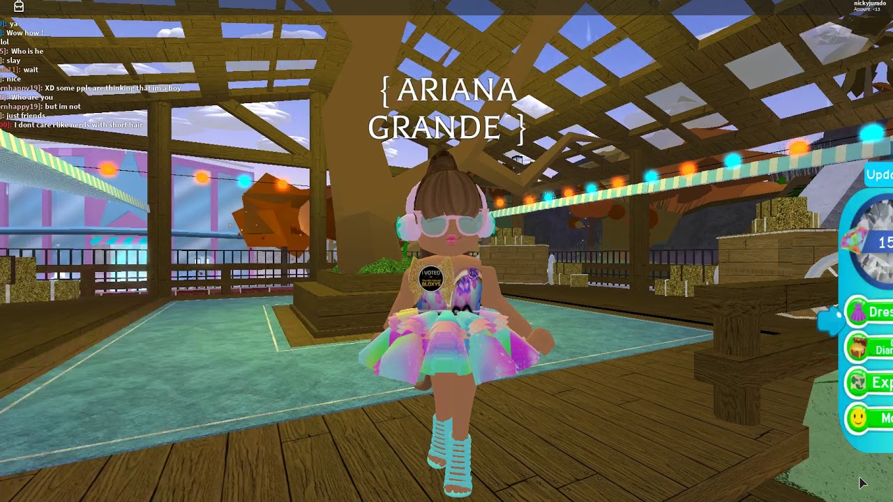 Dressing Up As Ariana Grande In Royale High School Youtube - roblox ariana grande royale high