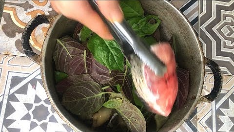 Thử làm lại món Cá Kho Lá Mơ của mẹ tôi