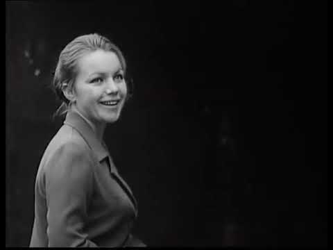 \"არაჩვეულებრივი გამოფენა\" - \"მე ამისგან გავაკეთებ\" (ARACHVEULEBRIVI GAMOFENA)