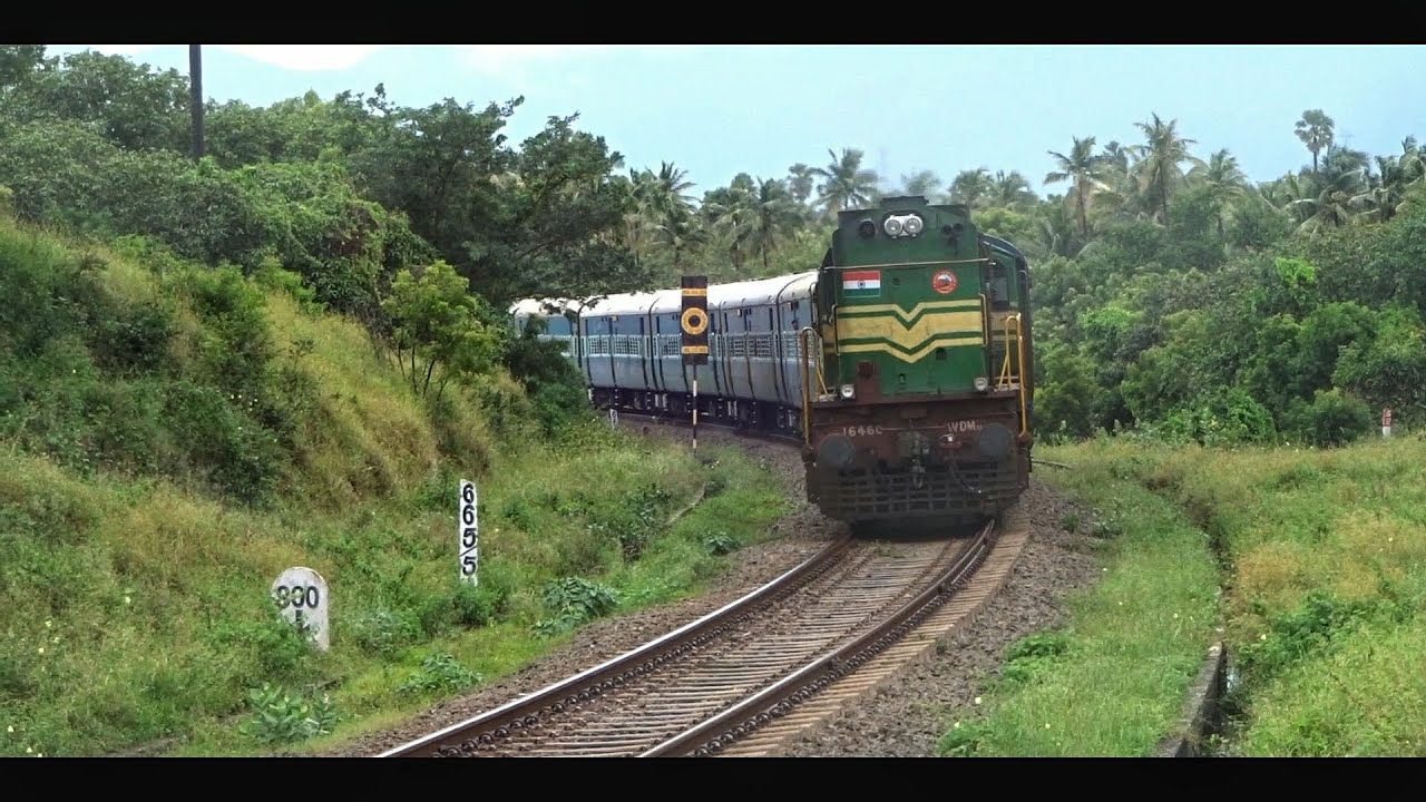 Marvellous Honking show by the Classic GOC WDM3A | Sengottai-Madurai Passenger | Indian Railways