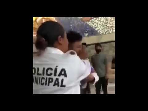 Policía de Irapuato detiene a jóvenes que se manifestaban contra los Feminicidios