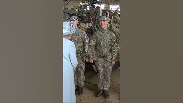 What did Queen Elizabeth say that made the Scottish soldiers laugh?