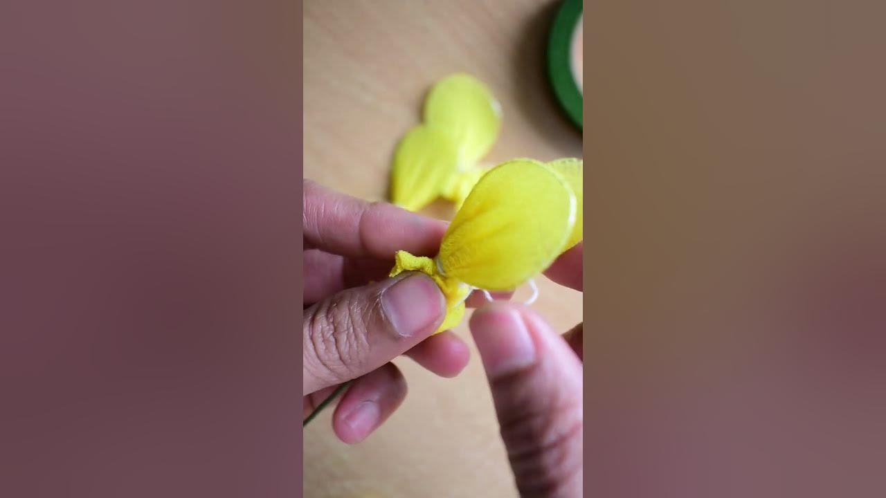 Nylon Stocking Flowers DIY flower Easy fabric flower shorts 