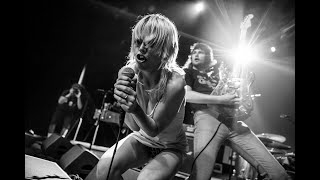 Amyl and The Sniffers  -  Freaks To The Front