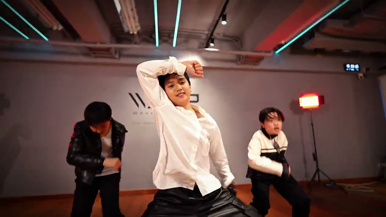 EXO (엑소) - '전야 (前夜) (The Eve) : DANCE PERFORMANCE VERSION | WAVe ACADEMY SHOWCASE