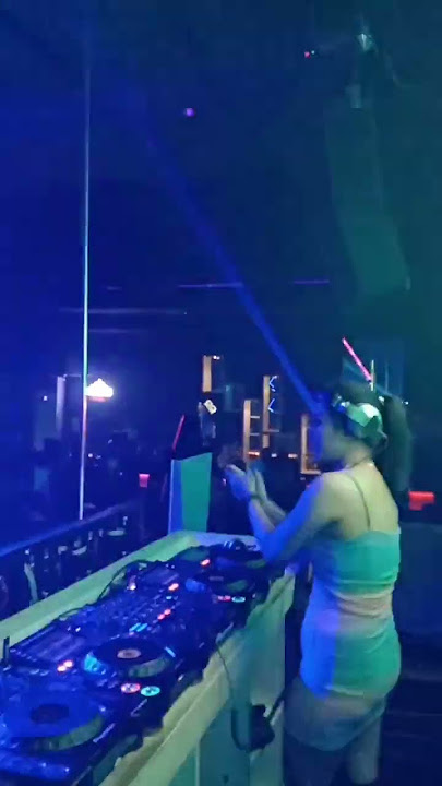 DJ BIDDY ON STAGE #DJBIDDY #BIDDY #DJ #trendingshorts #club #clubbing