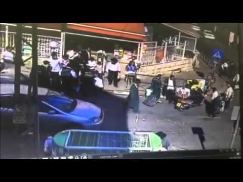 ילד מתפרץ לכביש ונפגע מרכב ברחוב הטורים בירושלים