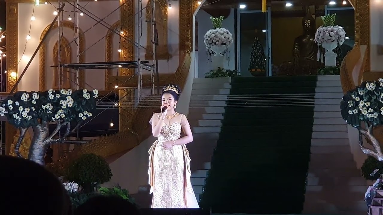 ภพ  น้องแตงโม โรงเรียนสังขะ แสดงที่ อำเภอท่าตูม