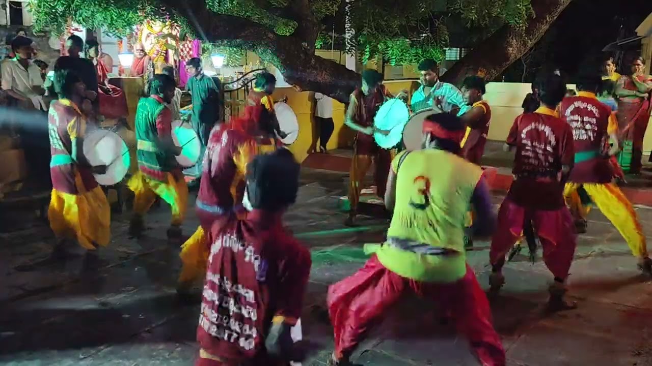 Reddipalem Dappulu #Kolluru Ankammatalli temple # Dussehra @2025Gajulamma gajulu song by Kishore