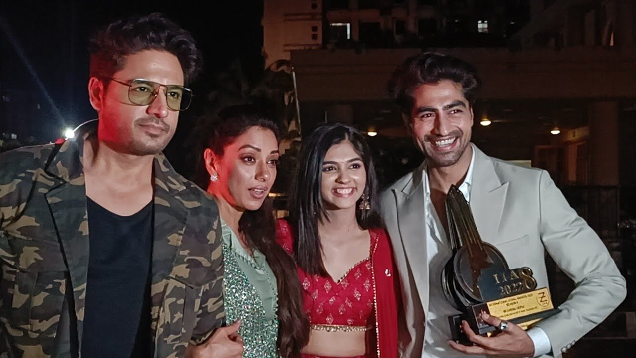 Harshad Chopda Pranali Rathod Rupali Ganguly Gaurav Khanna Leaving From Awards Night In Mumbai