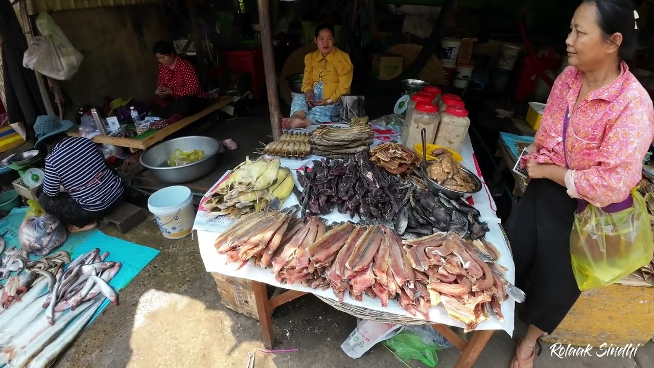 Local markets of Kampong Thom Cambodia 🇰🇭 South East Asia Vlog-3 with Rolaak Sindhi
