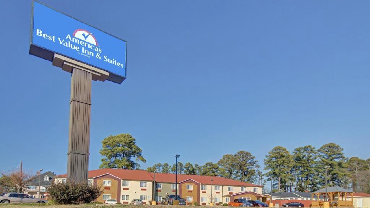BigCityHotels • Review HomeTown Inn & Suites - Longview, TX