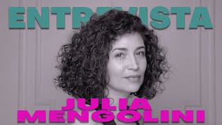 ENTREVISTA JULIA MENGOLINI: "Me construyen como un Frankenstein hecho de recortes"