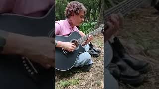 Damián tocando un fragmento de &quot;on a green&quot; de Sadness (21/04/2023)