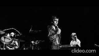 GENESIS - The grand parade of lifeless packaging (Live at Groningen Netherlands - 04/10/1975) Genesis The Grand Parade Of Lifeless Packaging