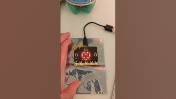 Scratch + microbit: spaceship screen