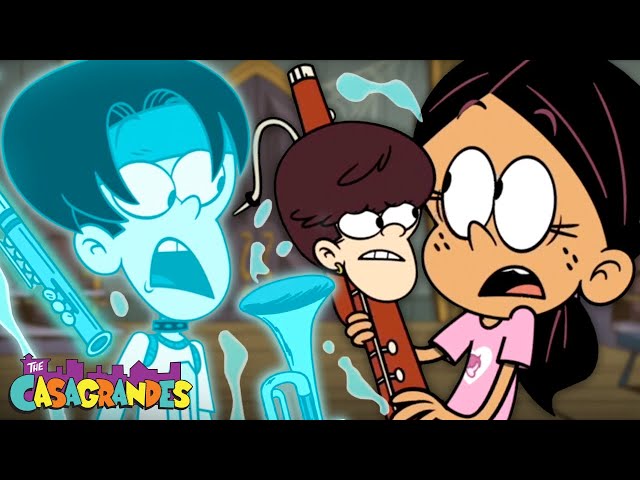 Lincoln u0026 Ronnie Anne Go Ghost Hunting! | Phantom Freakout 10 Minute Episode | The Casagrandes class=