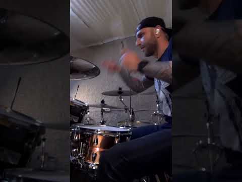 Видео: S-VOX feat. Давид Тодуа & Вадим Самойлов / Мы с тобой / Recording drums      #мишапоможет #барабаны